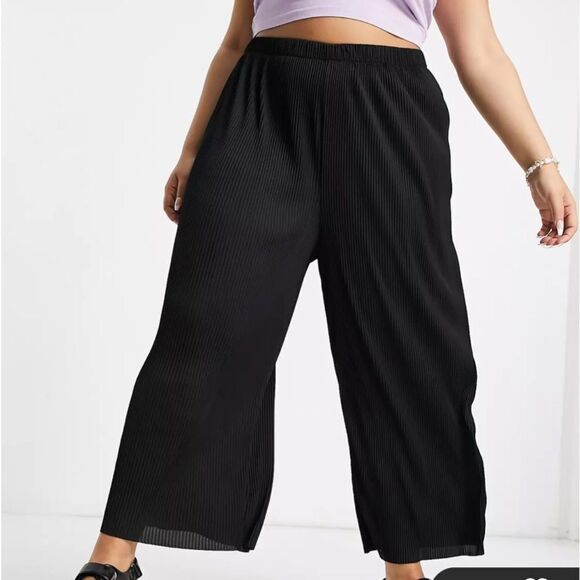 ASOS‎ DESIGN Curve plisse culotte pants in black 24 NWT and in packaging - Picture 4 of 8